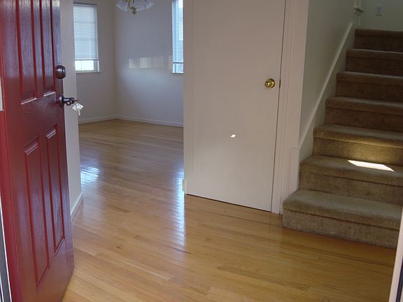 4th image of 1005 3rd St #2