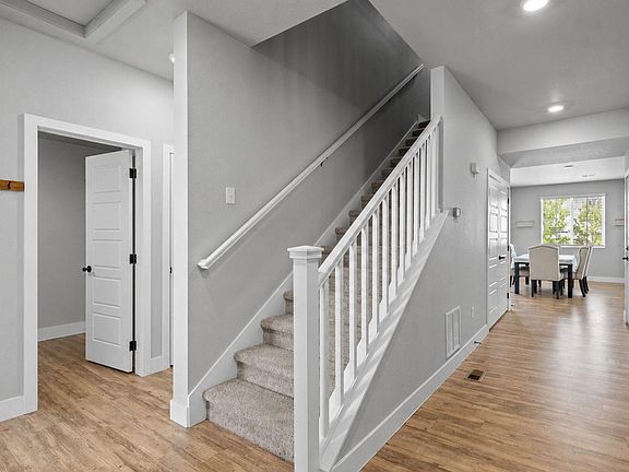 5th image of 6205 Sherwood Ave