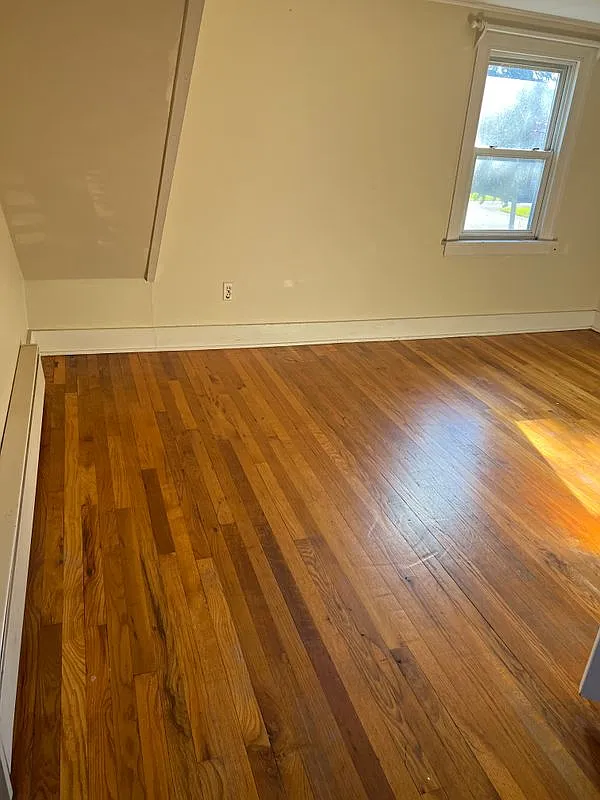 2 bed, 1.0 bath, 1400 sqft, $1,650 — Photo 2
