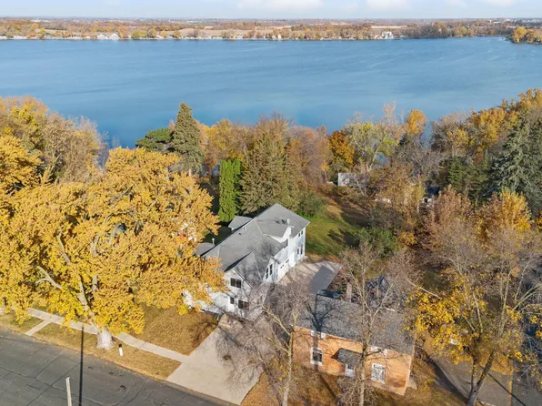 604 Maple Ave, Waverly, MN 55390