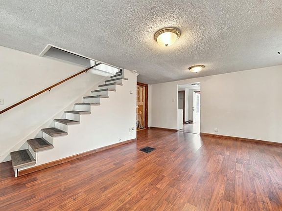 4th image of 408 8th Ave