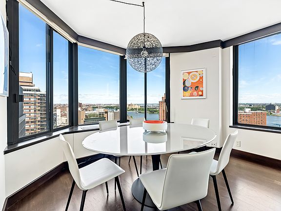 5th image of 300 E 93rd St APT 29D