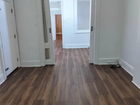 1034 Washington Street image 1 of 8