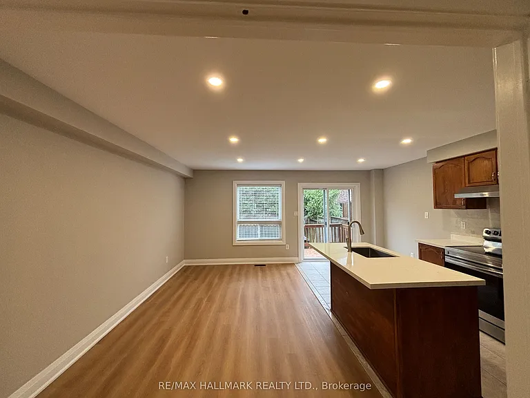 3234 Raindance Cres — Photo 8