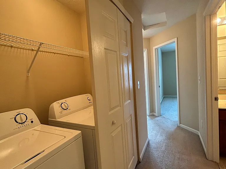 8268 Jo Ellen Dr — Photo 21