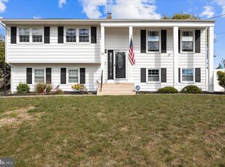 28 Tanglewood Dr, Hamilton, NJ 08619