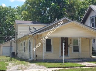 2210 SW Fillmore St, Topeka, KS 66611