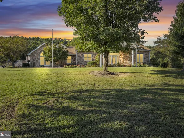 1195 Fox Hollow Rd, Shermans Dale, PA 17090