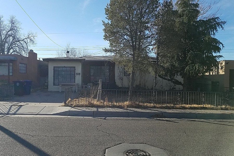1st image of 5712 Arvilla Ave NE