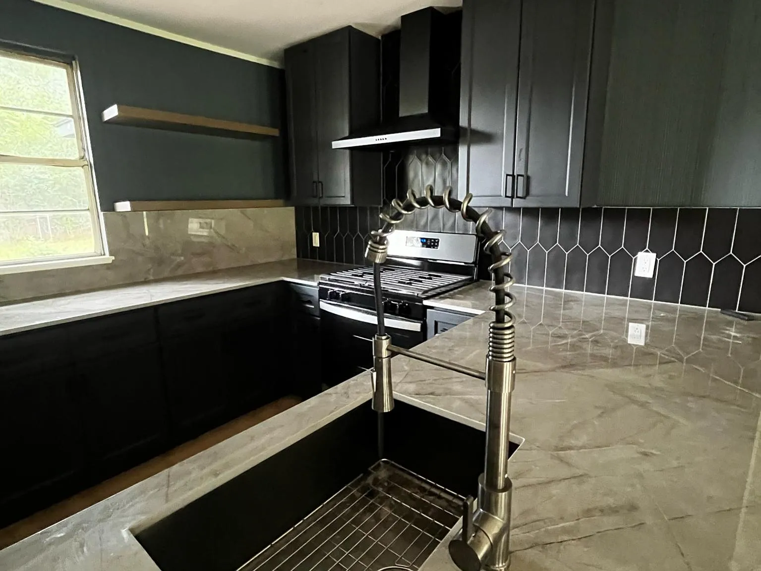 3 bed, 1468 sqft, $1,825 — Photo 4
