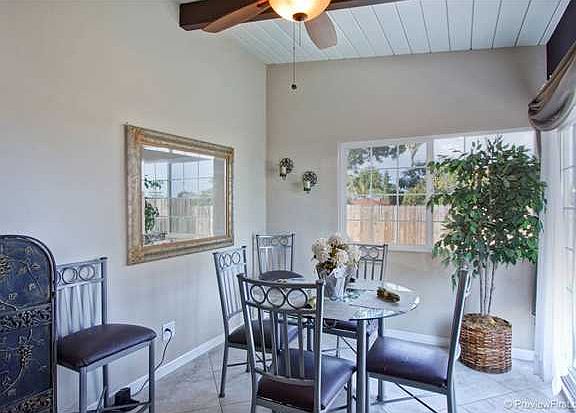 3rd image of 3738 Oleander Dr