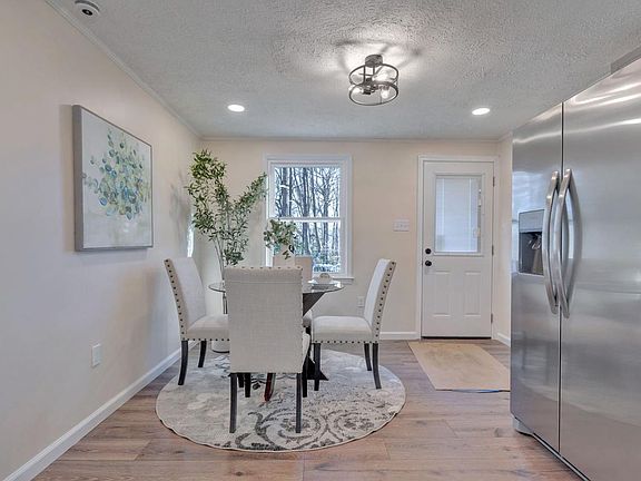 4th image of 10965 Laplata Rd