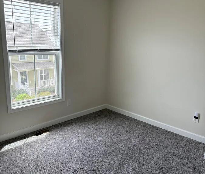 515 John Adams Dr — Photo 19