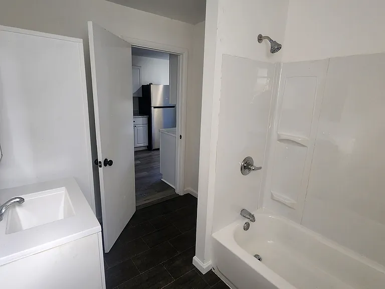 204 Townsend St #2 — Photo 8