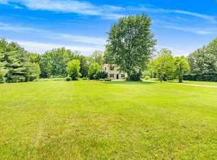 1093 Polly Hubbard Rd, Saint Albans, VT 05478