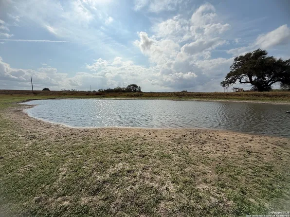 4689 County Road 302, Runge, TX 78151
