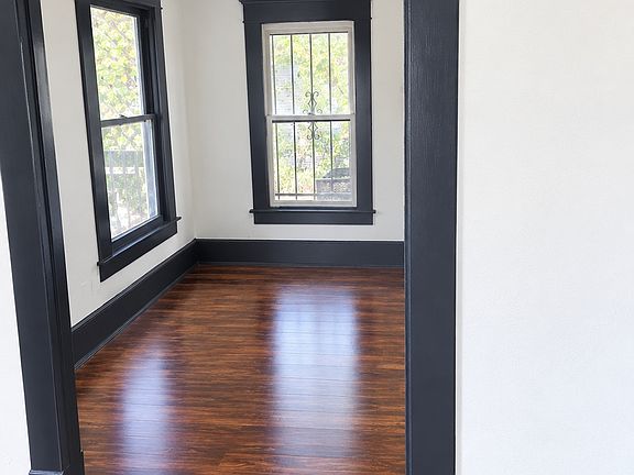 5th image of 3527 Meyers St
