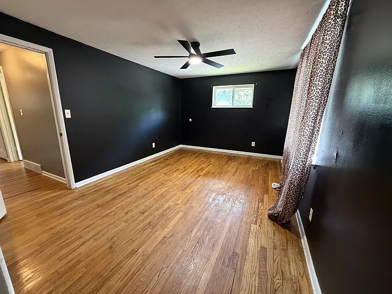 9406 Independence Blvd — Photo 13