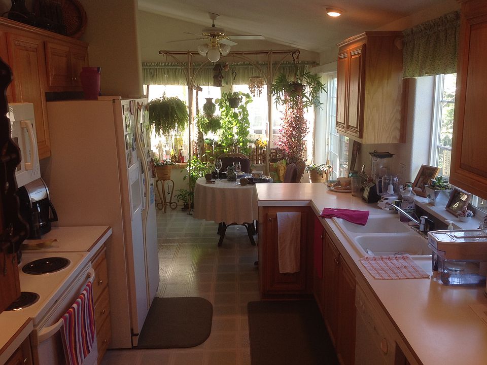 2nd image of 4055 Royal Ave #133