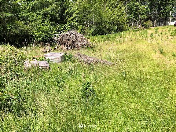 2nd image of 2550 E Mason Lake Rd