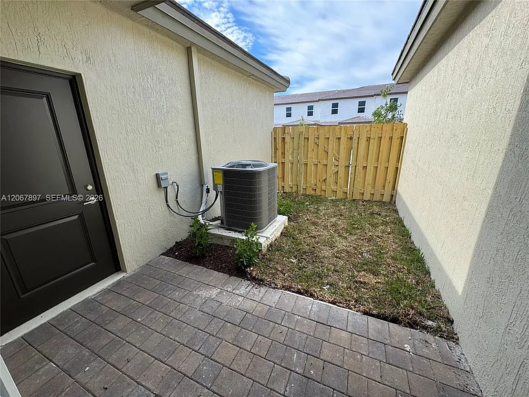 26422 SW 148th Ct #26422 — Photo 10