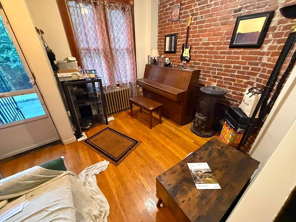 1st image of 36 Sussex St #1