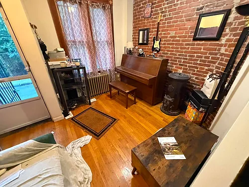 36 Sussex St Photo 1