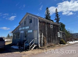 608 Lighthouse Rd, Eagle Harbor, MI 49950