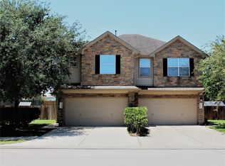 241 Drake Run Ln, Dickinson, TX 77539