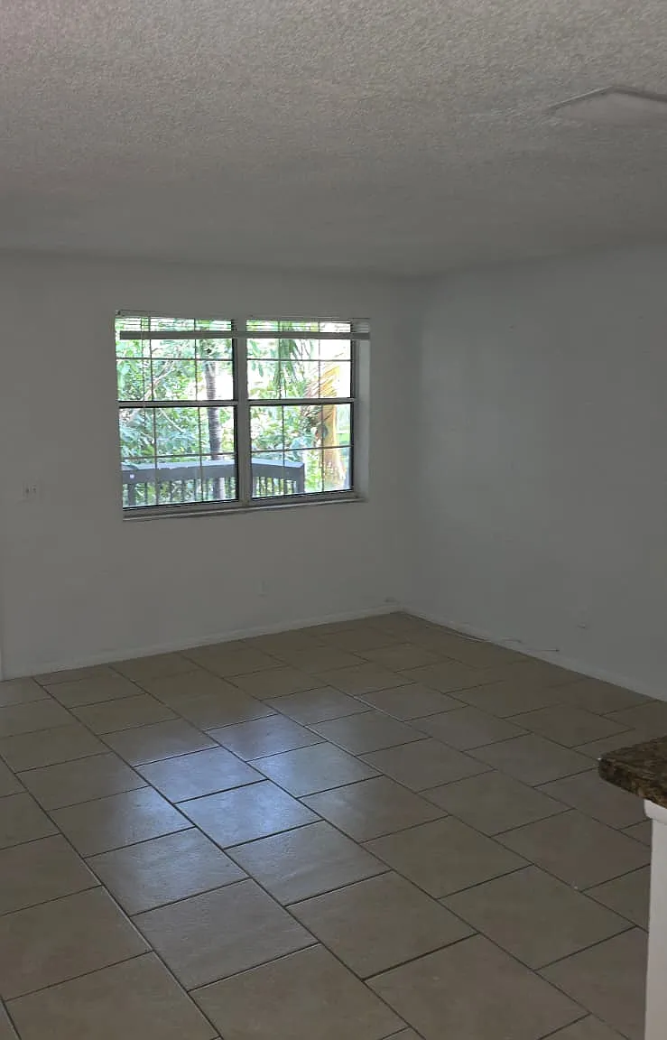 2 bed, 932 sqft, $2,150 — Photo 3