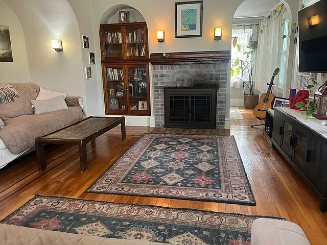 2 bed, 1.5 bath, 1383 sqft, $2,500 — Photo 3