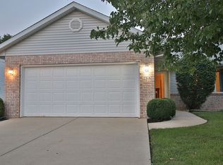 2316 Flaxen Mill Ct, Springfield, IL 62704