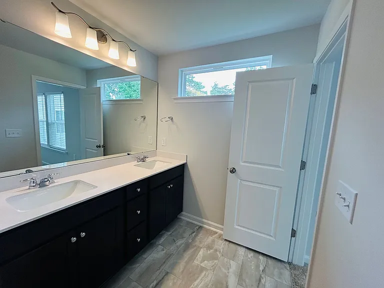 822 Falls Grove Trl — Photo 5