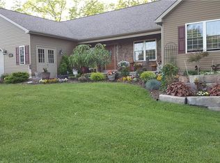 6755 Buckley Rd, North Syracuse, NY 13212