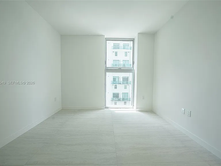 77 SE 5th St #1607 — Photo 13