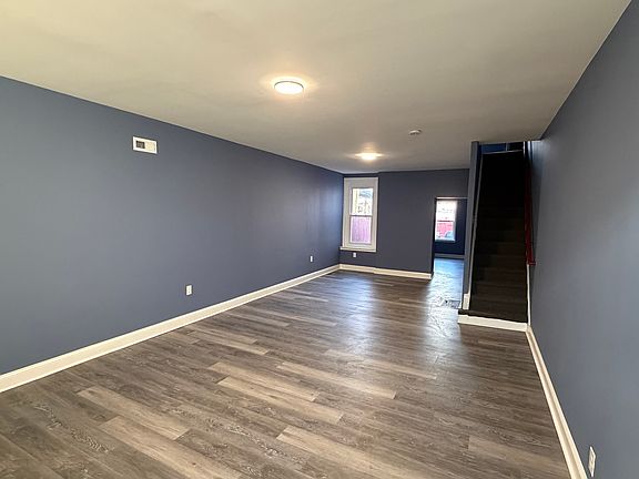 3rd image of 719 W Lafayette St