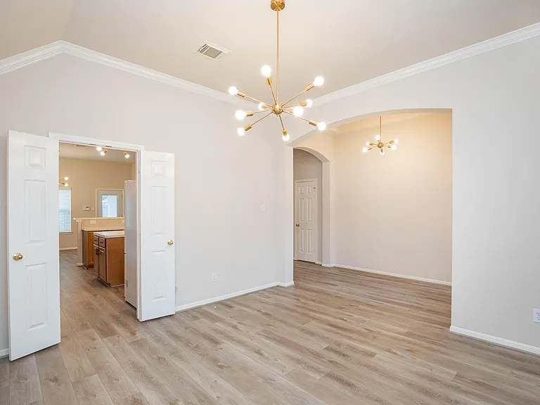 2710 Falcon Knoll Ln — Photo 10