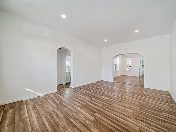 5th image of 206 Depot St