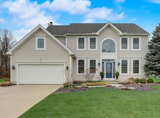 33335 Ambleside Dr, Avon Lake, OH 44012