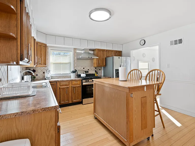 310 Aubuchon St — Photo 12