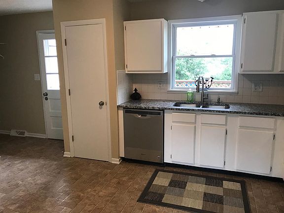 4th image of 1139 Merewood Dr
