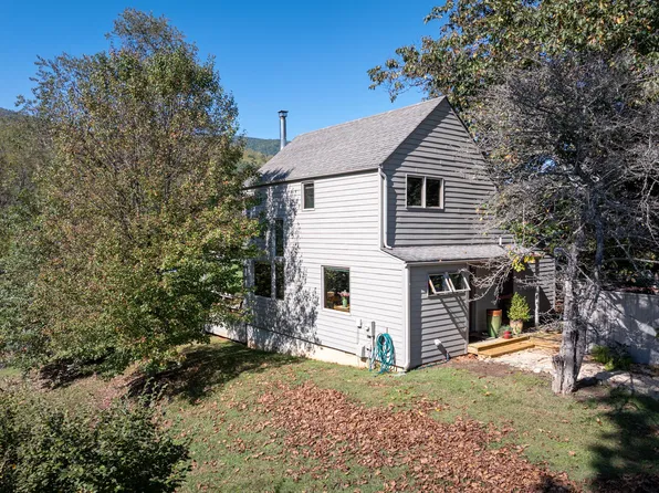 36 Meadow Ln, Nellysford, VA 22958