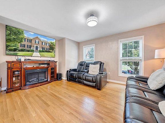 5th image of 2430 Tyler Way