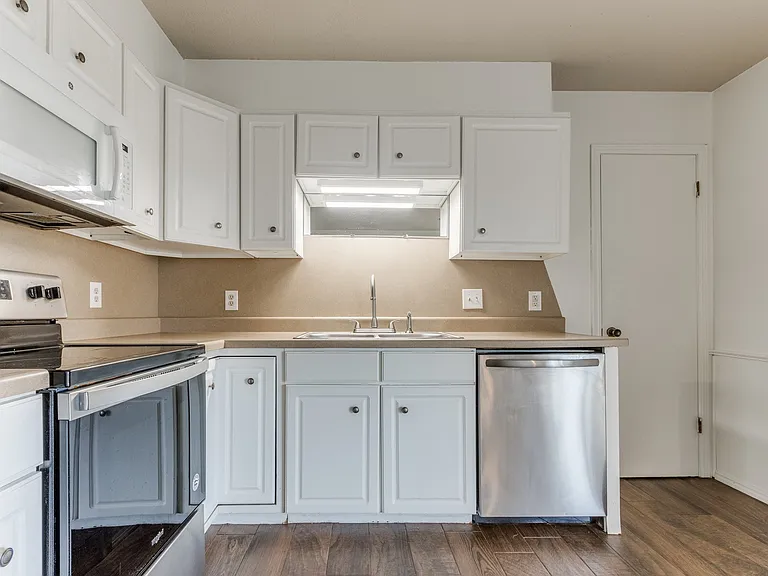 406 W Linden Dr — Photo 26
