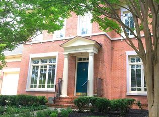 6711 Honesty Dr, Bethesda, MD 20817