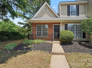 8260 Golf Ridge Dr, Charlotte, NC 28277