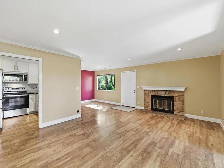 2504 La Terrace Cir — Photo 8