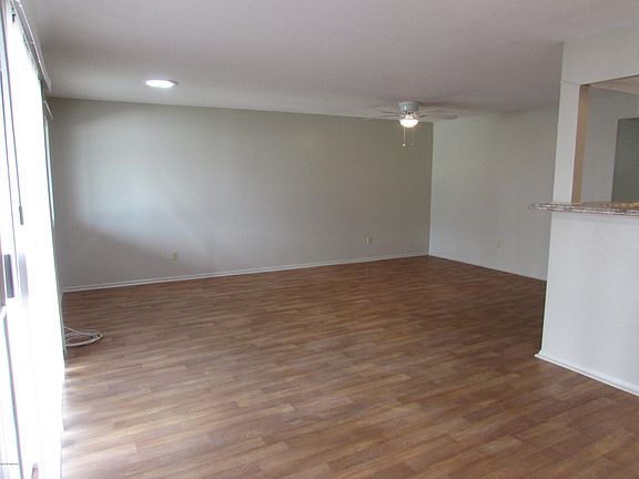 4th image of 9019 E Palms Park Dr