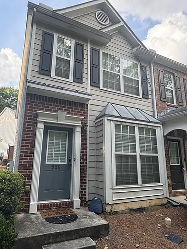 950 Redwood Dr Photo 1