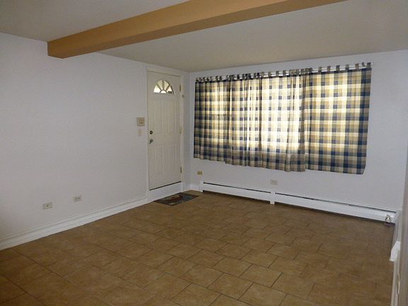 2nd image of 4456 W Gunnison St APT Ga